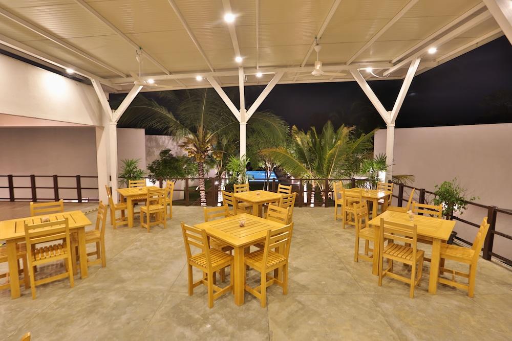 Arugambay Roccos Hotel Arugam Bay Luaran gambar